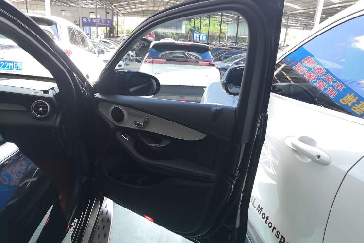 Used Mercedes-Benz GLC 2020 GLC 260 L 4MATIC Dynamic Model