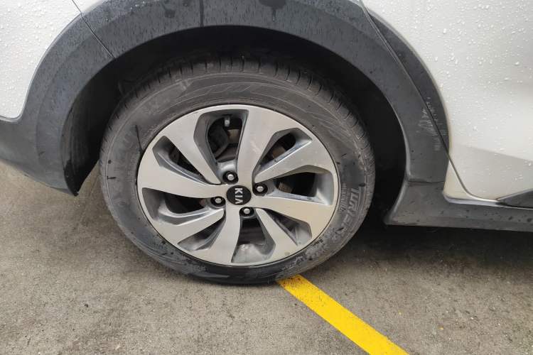 Used Kia KX Cross 2017 1.4L AT GLS