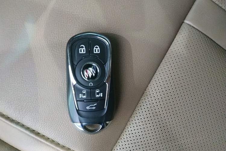 Used Buick GL8 2020 ES Land Cruiser 653T Flagship Model
