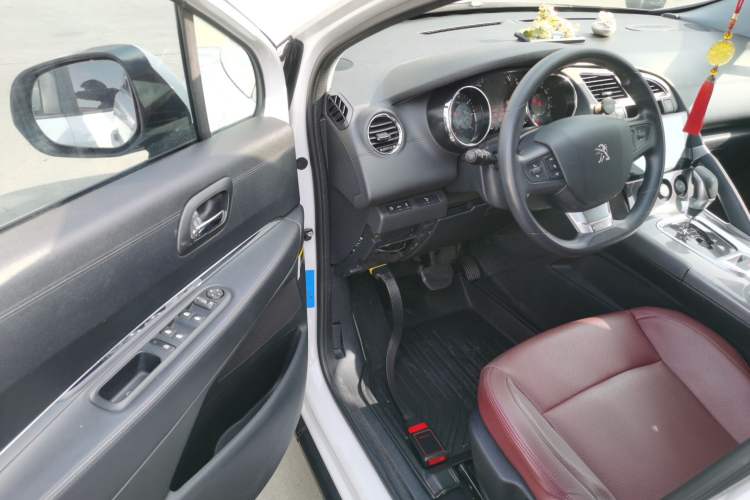 Used Peugeot 3008 2016 1.6THP Automatic Classic Edition
