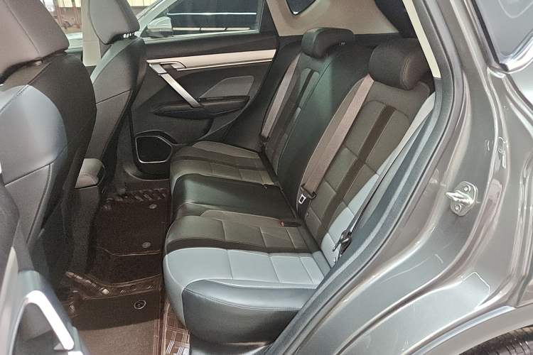 Used Geely Auto Coolray 2023 1.5T DCT Platinum Edition
