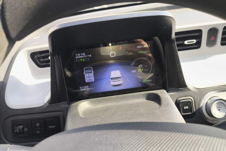 Used Wuling Hongguang MINIEV 2021 Macaron Fashion Model Lithium Iron Phosphate