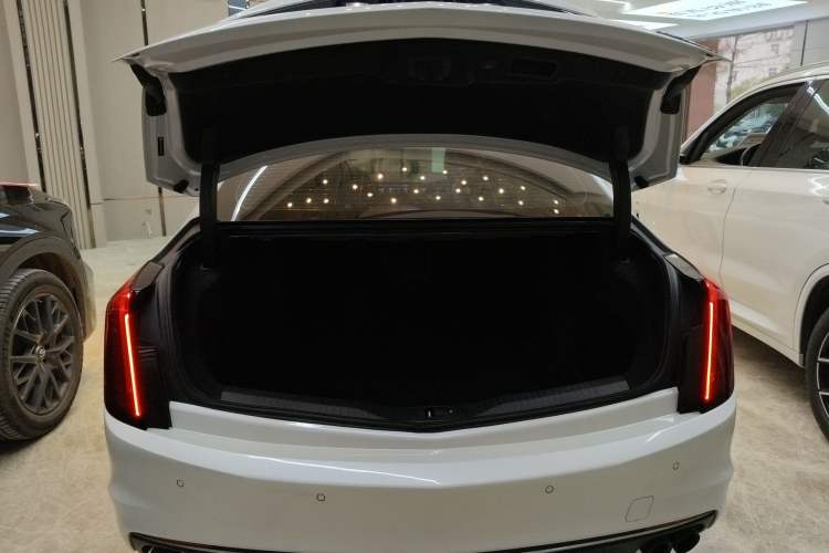 Used Cadillac CT6 2019 28T Luxury Model
