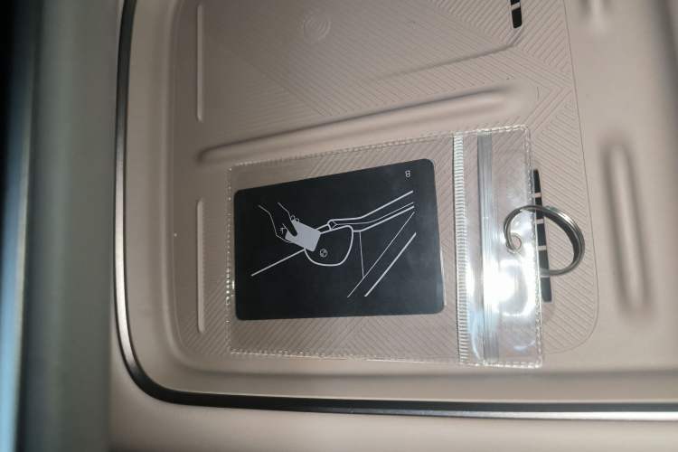 Used Li Auto Li Auto i8 2025 Standard Edition
