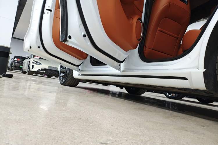 Used ORA Lightning Cat 2022 555 km Luxury Edition