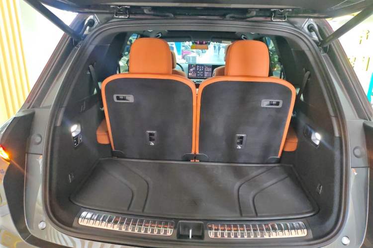 Used Li Auto L8 2023 Pro Model
