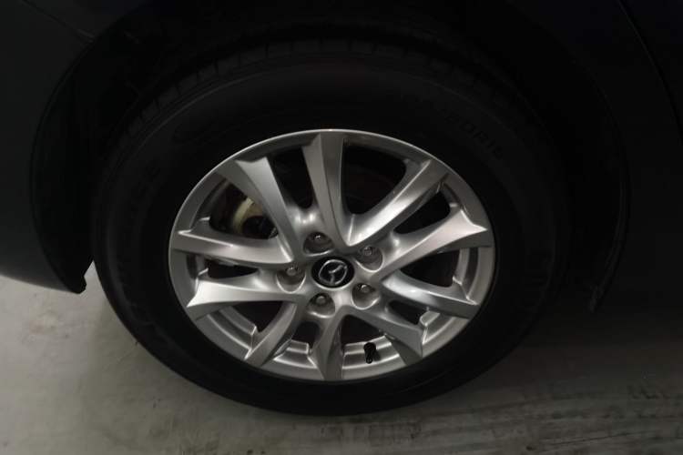 Used Mazda Mazda 3 Axela 2019 Cloud-Controlled Version Hatchback 1.5L Automatic Luxury Model Emission Standard China V
