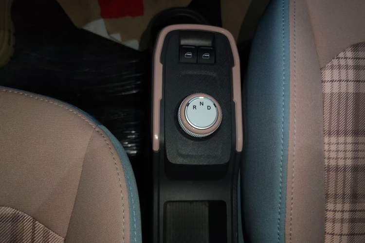 Used Chery QQ Ice Cream 2024 Edition Youth Version 205km Sundae