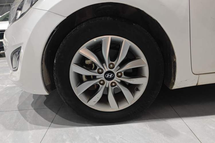 Used Hyundai Elantra 2015 1.6L Automatic Fashion Model
