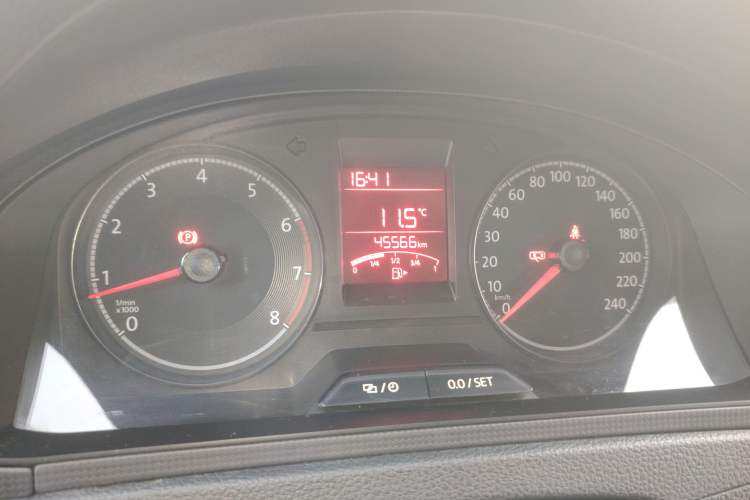 Used Volkswagen Santana 2016 1.4L Manual Fashion Edition
