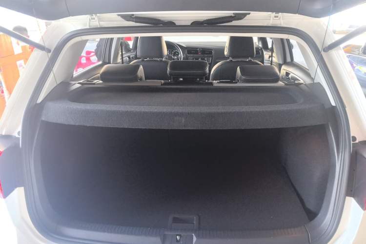 Used Volkswagen Golf 2017 230TSI Automatic Luxury Million-Vehicle Commemorative Edition
