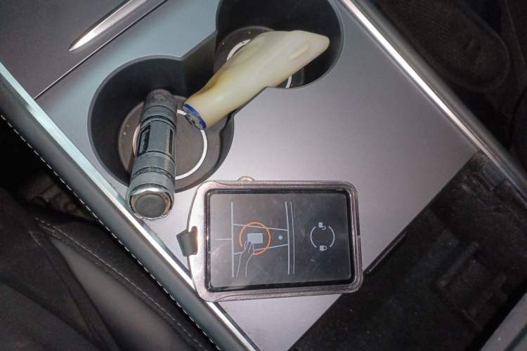 Used Tesla Model Y 2022 Rear-Wheel-Drive Version
