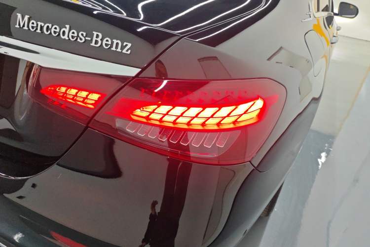 Used Mercedes-Benz E-Class 2022 E 260 L
