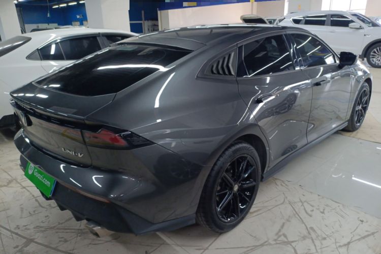 Used Changan UNI-V 2022 1.5T Prestige Version
