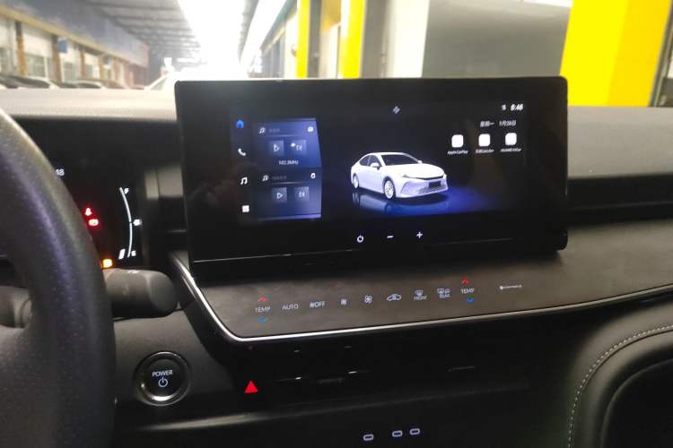 Used Toyota Camry 2024 Dual-Motor 2.0 HGVP Luxury Edition