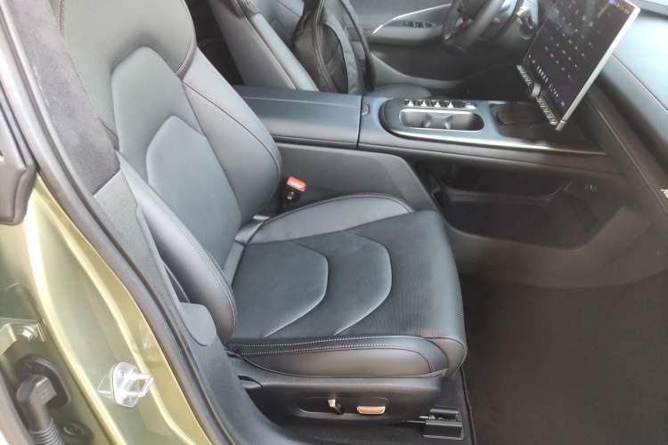 Used  SU7 2024 Four-Wheel-Drive Max Founder's Edition
