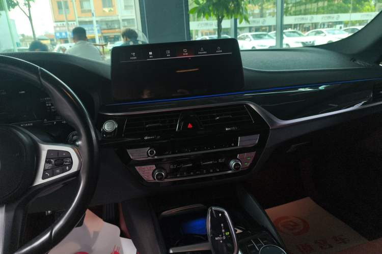 Used BMW 5 Series 2022 Restyled 525Li M Sport Package
