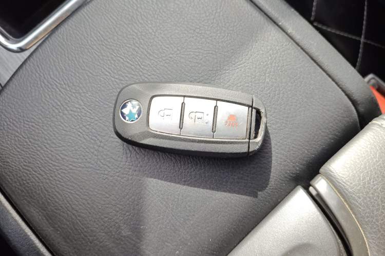 Used Venucia T90 2017 2.0L Manual ChenShang Edition
