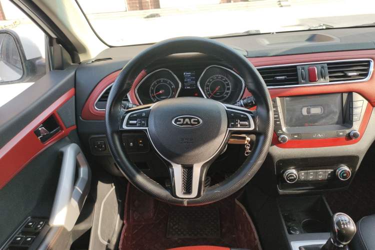 Used  Refine S2 2017 1.5L Manual Luxury Smart Model
