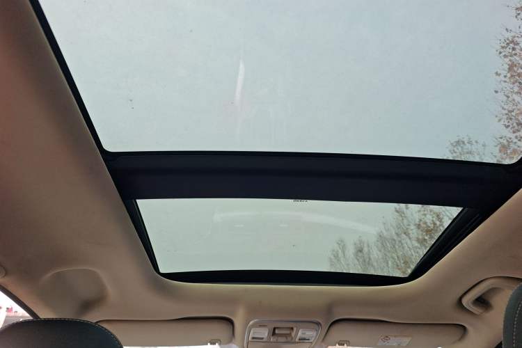 Used Geely Auto Emgrand X7 Sport 2020 1.8TD DCT Two-Wheel Drive Smart Connect 4G-Enabled Version
