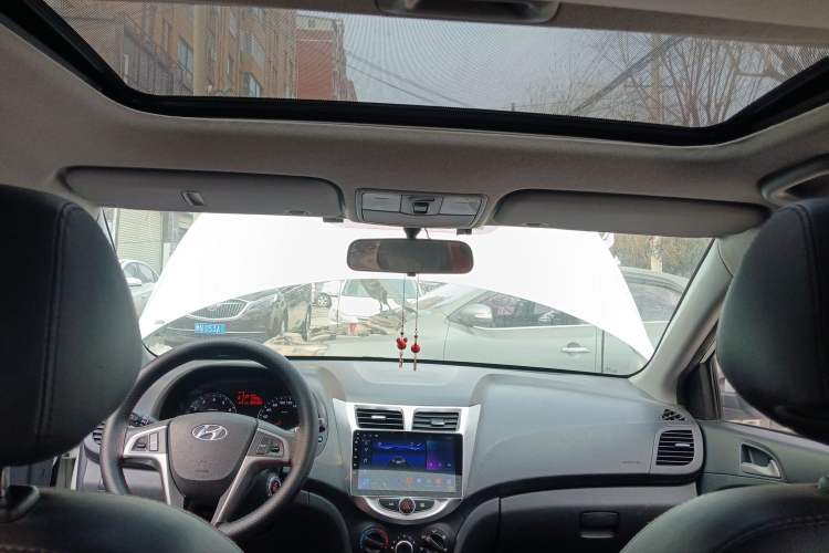 Used Hyundai Verna Ray 2014 1.4L Automatic GLX