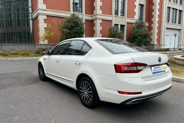 Used Skoda Octavia 2019 1.5L Automatic Luxury Edition