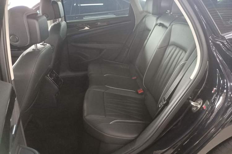 Used Volkswagen Passat 2022 330TSI Luxury Edition
