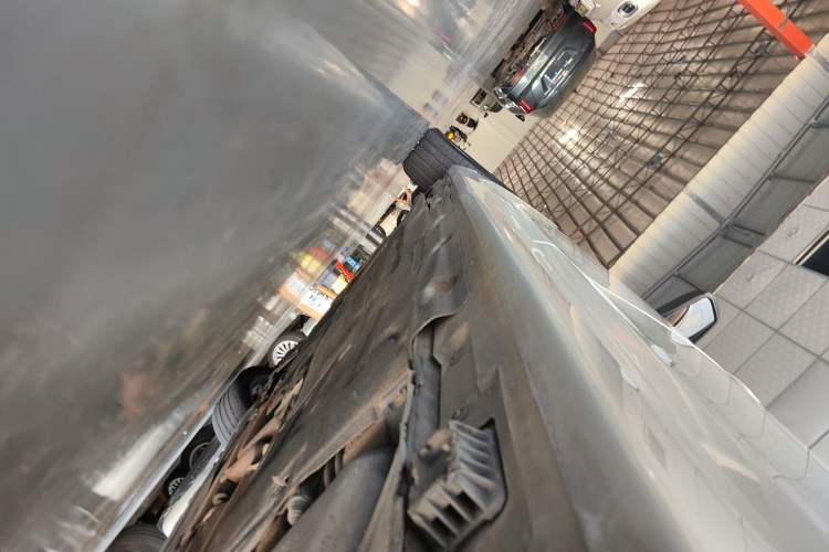 Used BMW 5 Series 2014 535Li Leading Model
