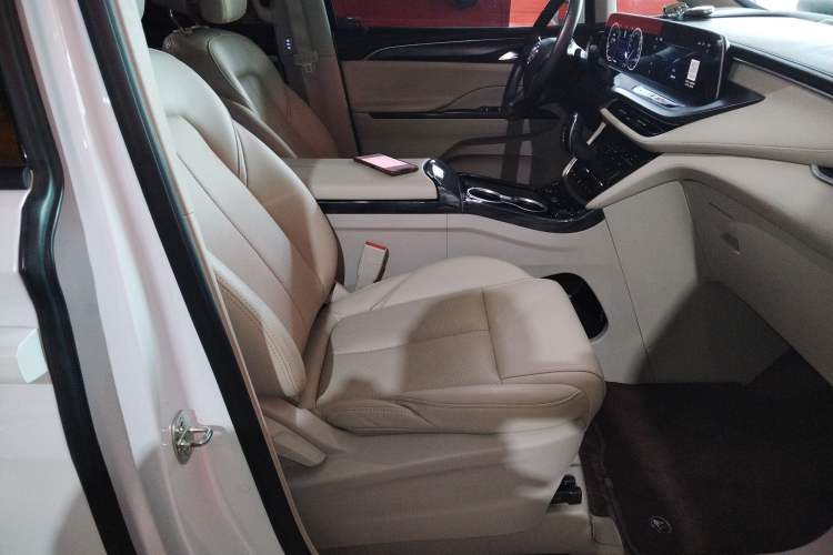 Used Buick GL8 2022 ES Landtrek 653T Comfort Edition
