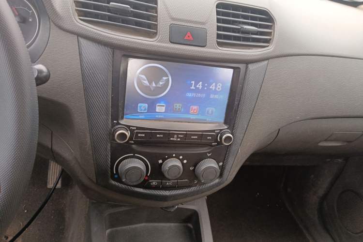 Used Wuling Hongguang 2014 1.5L Base Version
