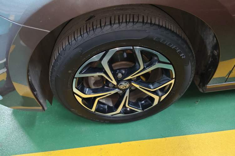 Used MG 5 2021 Revised Version 180 DVVT CVT Youth Luxury Edition
