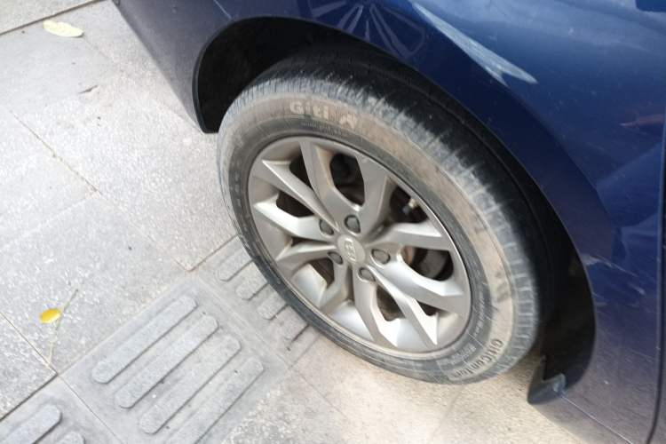 Used Geely Auto Emgrand GL 2017 1.8L Manual Elite Model
