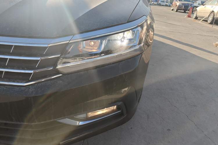 Used Volkswagen Passat 2017 330TSI DSG Luxury Edition
