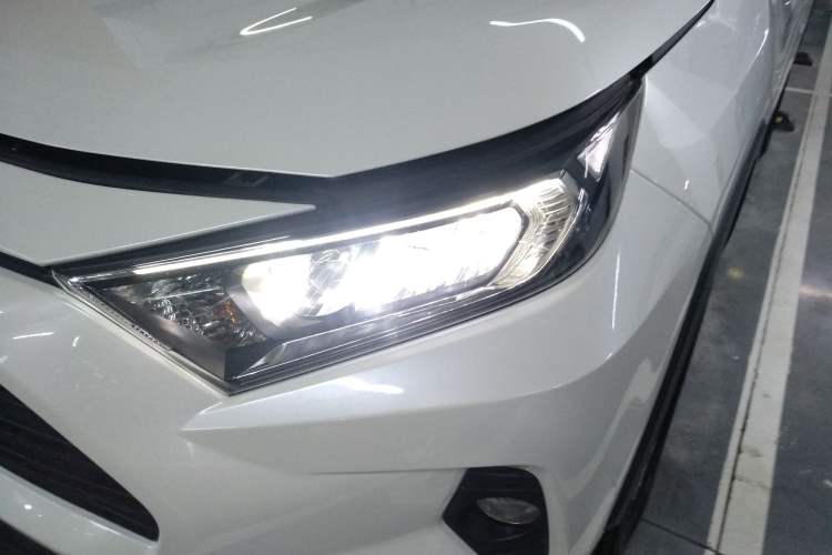 Used Toyota RAV4 2020 2.0L CVT 4x4 Trend Edition
