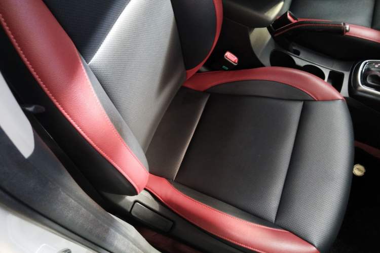 Used Kia KX Cross 2018 1.6L Automatic Dynamic Sunroof Version
