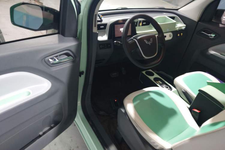 Used Wuling Hongguang MINIEV 2022 Macaron Premium Model – Lithium Iron Phosphate