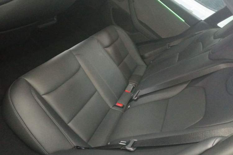 Used Tesla Model 3 2025 Rear-Wheel-Drive Version
