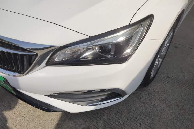 Used Buick Verano 2018 Sedan 20T Dual-Clutch Leading Model