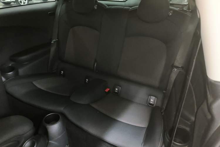 Used  MINI 2014 1.2T ONE
