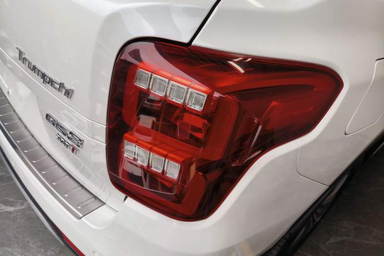 Used GAC Trumpchi GS8 2017 320T Two-Wheel Drive Luxury Smart Connectivity Version (7 Seats)
