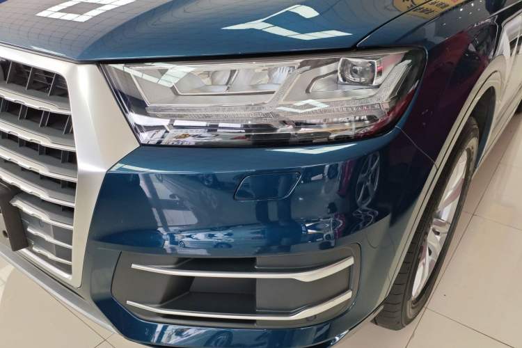 Used Audi Q7 2018 40 TFSI Comfort Model