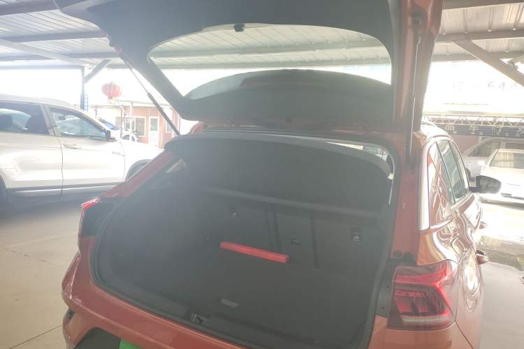 Used Volkswagen T-ROC 2019 230TSI DSG Two-Wheel-Drive Advanced Version China VI Standard
