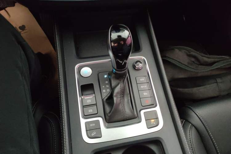 Used BYD Tang 2018 2.0T Automatic SmartConnect Luxury Edition 5 Seats China V Standard