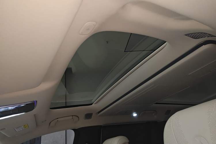 Used Denza N9 2025 Flagship Model
