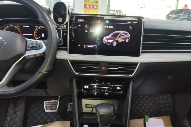 Used Volkswagen Tiguan L 2024 300TSI Automatic Two-Wheel Drive Smart Edition
