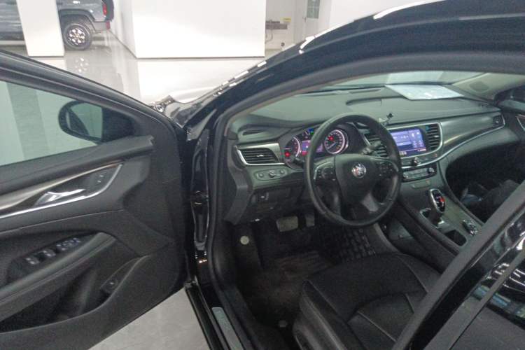 Used Buick LaCrosse 2022 552T Luxury Version
