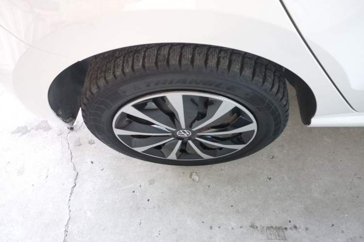 Used Volkswagen Polo 2016 1.6L Automatic Comfort Model
