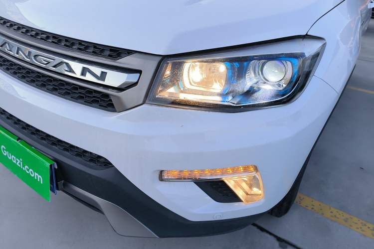 Used Changan CS75 2017 Shangkui Edition 1.5T Manual Fengxiang Model
