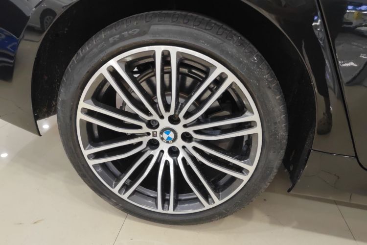 Used BMW 5 Series 2018 530Li Leading Model M Sport Package