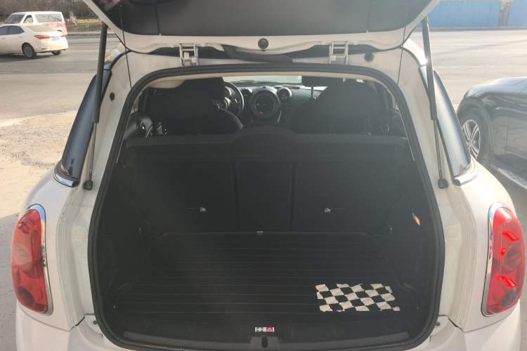 Used  Countryman 2014 1.6T COOPER S
